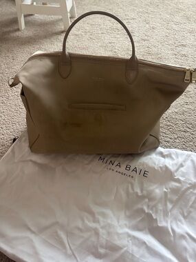 Mina Baie Taupe Nylon Emmy